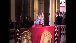 ARGENTINA MADONNA CHEERED BY quotEVITAquot MOVIE EXTRAS [upl. by Harts]