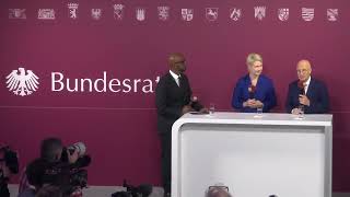 Staffelstabübergabe der Bundesratspräsidentschaft mit Dr Peter Tschentscher und Manuela Schwesig [upl. by Ahtiekahs186]