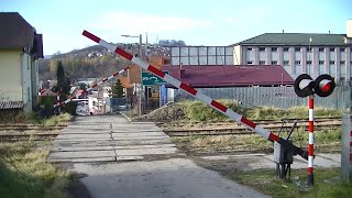 Spoorwegovergang Limanowa PL  Railroad crossing  Przejazd kolejowy [upl. by Eolanda]