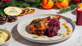 Confierte Gänsekeule mit Rotkohl und Kartoffelklöße Hausmannskost [upl. by Nolava]