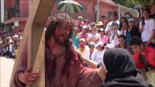 Escenas del Viacrucis Viviente 2014 Parroquia Nuestra Señora de la Merced León Gto [upl. by Sabra]