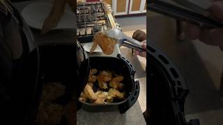 Air fryer chicken wings for a quick and easy dinner cooking cookingvideo airfryer quickrecipe [upl. by Ysle]