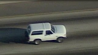 World watches as police chase OJ Simpson [upl. by Anagrom]