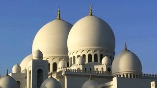 The Shaikh Zayed Grand Mosque in Abu Dhabi [upl. by Blatt]