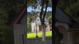 UMA LINDA IGREJA DE MADEIRA omelhorlugardaterra fazenda rotinadeumamulherdocampo viagem [upl. by Gerrilee]