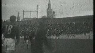 Red Rattler Passes Glenferrie Oval 1937 [upl. by Cavallaro]