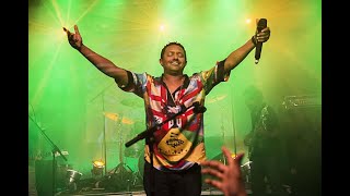 Teddy Afro  Yehager Sew Kef Kef ft Berhanu Tezera  ቴዲ አፍሮ  የሀገር ሰው ከፍ ከፍ ከብርሃኑ ተዘራ ጋር [upl. by Lidah]