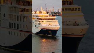 Auslaufen der Hanseatic Spirit aus Hamburg cruise cruiseship hapaglloyd hanseaticspirit [upl. by Jarlath]