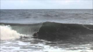 Surfer washes up rocks Hilo Hawaii Surfing [upl. by Anola140]