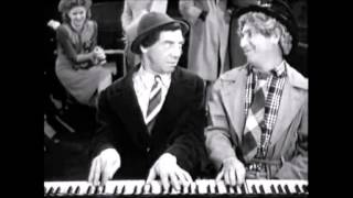 Chico amp Harpo Marx  Mama Yo Quiero [upl. by Dworman]