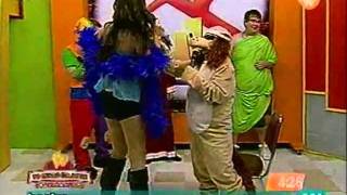 el club televisa mtyguarumin y gaby 250511 [upl. by Galven]