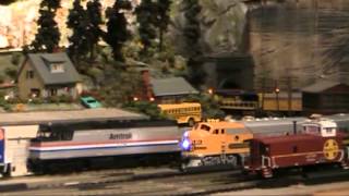 TopHobbyTrains Kato N Scale Sound F7 Santa Fe Yellowbonnets with LokSound Sound amp custom lights [upl. by Akitahs]