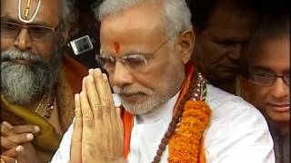 PM offers prayer at Ganga Talao in Mauritius [upl. by Hgeilhsa560]