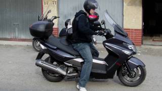 Kymco Xciting 300i  engine start [upl. by Eednam]