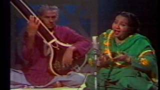 Thumri Mishar Khamaj  Malika E Mausiqui Roshanara Begum [upl. by Tiebold]