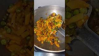 Aloo matar ki sabji short video shortvid 👌 [upl. by Wolfe992]