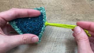 How to Make a Larks Head Knot [upl. by Notsek854]