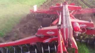 Fendt 716 TMS and Kuhn Discover xm 44 [upl. by Dennison]