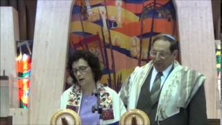 How to accept an honor of an Aliyah to the Torah [upl. by Ahset]