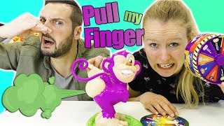 KATHI PUPST ALLES VOLL Eklige Pull My Finger Challenge mit Bean Boozled  KaanampKathi mit PupsiAffe [upl. by Demona57]