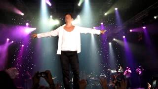 Sakis Rouvas  Na magapas live HD [upl. by Lasala361]