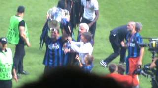 Premiazione Inter quotAmala Pazza Inter Amalaquot Finale di Champions League 2010 © INTER³ [upl. by Ashman]