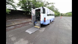 車椅子昇降装置つきのキャンピングカー [upl. by Suirtimid]