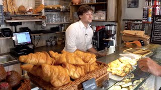 1 Français pour débutants  À la boulangerie  Dialogue en français [upl. by Aynatan263]