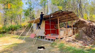 Dos hermanos huérfanos construyen una casa en la montaña con madera y bambúEspectacular renovación [upl. by Pyotr]