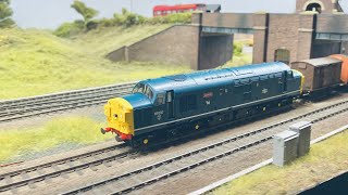 Accurascale 37027 ‘Loch Eil’ on Charwelton running at RailEx Aylesbury 2023 [upl. by Einnaej]