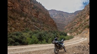 Le Maroc à moto en 701 Deuxième partie le Haut Atlas [upl. by Hannala]