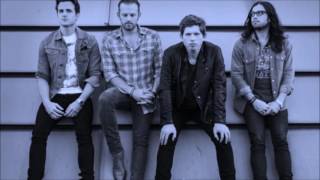 Kings of Leon Over en español e inglés [upl. by Aidekal]