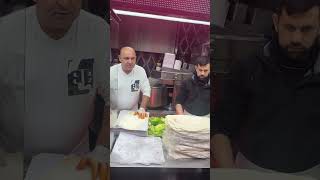 İstanbul Sirkeci Çiğköfteci Ali Ustamdan Çiğköfte Dürümleri…😋😋 [upl. by Lisk]