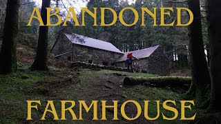 Overnight in the welsh Bothy Hidden in a Forest [upl. by Amadeus]