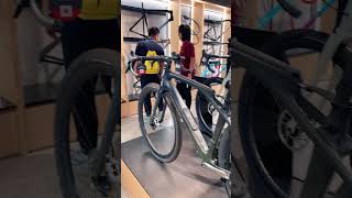 Новинки Specialized в фирменном магазине в Шанхае Китай  Specialized Shanghai Concept Store [upl. by Portingale82]