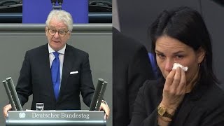 quotSei ein Menschquot Baerbock weint  Tränen im Bundestag Marcel Reifs HolocaustGedenkRede  ntv [upl. by Elkcim]