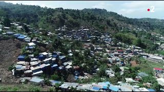 Dans le plus grand bidonville de France Mayotte  France 2 [upl. by Trebled]