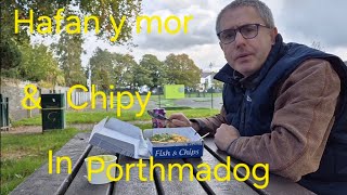 HAFAN Y MOR amp FISH amp CHIPS IN PORTHMADOG WELL SAIUSAGE amp CHIPS amp MUSHY PEAS LOL [upl. by Karrie52]