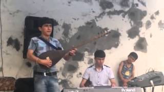 Kurtlar Vadisi Müziğini Bağlama İle Çalan Azerbaycanlı Genç [upl. by Eilahs82]