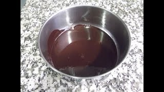 Como hacer una cobertura de chocolate para tartas [upl. by Hnaht]