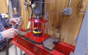 DIY hydraulic hose crimper First crimp [upl. by Jessey]