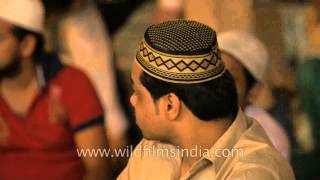 Sufi singers singing devotional songs at Nizamuddin Dargah [upl. by Juieta]