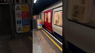 District Line London Underground Train arriving at Earls Court 11024 [upl. by Htrow]