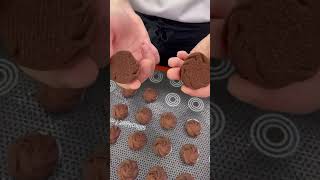 You Wont Believe This Satisfying Chocolate Piping Trick [upl. by Linn]