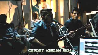 CEVDET ARSLAN  SUYA GİDER ALLI GELİN  Canlı Performans  2014 [upl. by Cordeelia506]