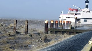 Storm pier Holwerd 15 Februari 2014 [upl. by Nimrak]