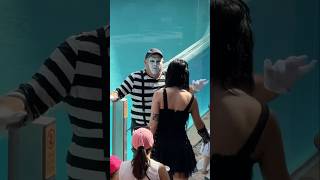 Can’t miss best reaction 😂✌️ Tom mime Seaworld seaworldmime funny tomthemimr [upl. by Asiilanna757]