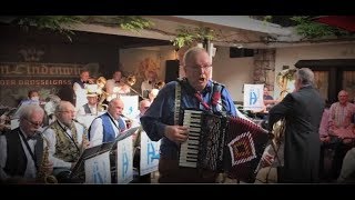 Rot rot rot sind die Rosen  quotBEIM LINDENWIRTquot  Rüdesheim am Rhein [upl. by Nydroj965]