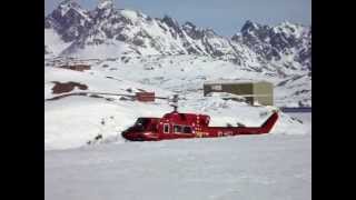 Helicopter Bell 212 Start Tassiilaq Grönland [upl. by Armando797]