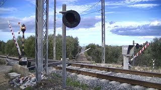 Spoorwegovergang Casamassima I  Railroad crossing  Passaggio a livello [upl. by Arvind]